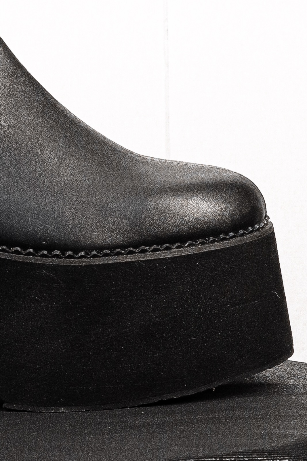 CRÜZØR PRAVAHA platform boot, toe box and stacked platform in profile